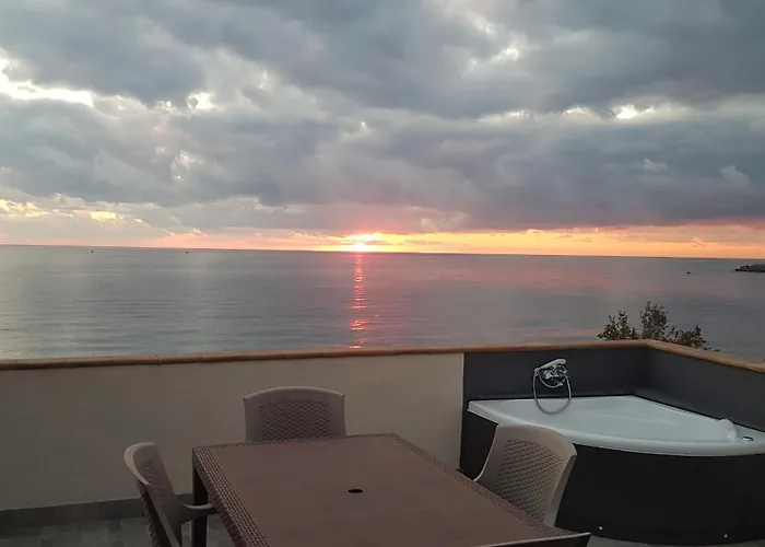 Lejlighed Panorama - Attico Esclusivo Con Vista Etna E Ionio