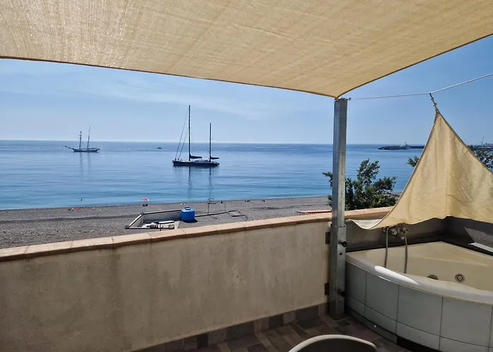 Lejlighed Panorama - Attico Esclusivo Con Vista Etna E Ionio Riposto